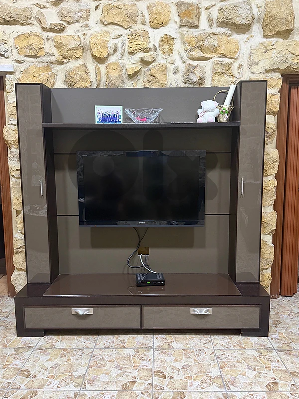Used Bravia tv sony with its tv cabinet