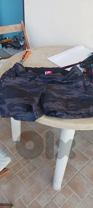Deux maillots homme NIKE et PUMA large