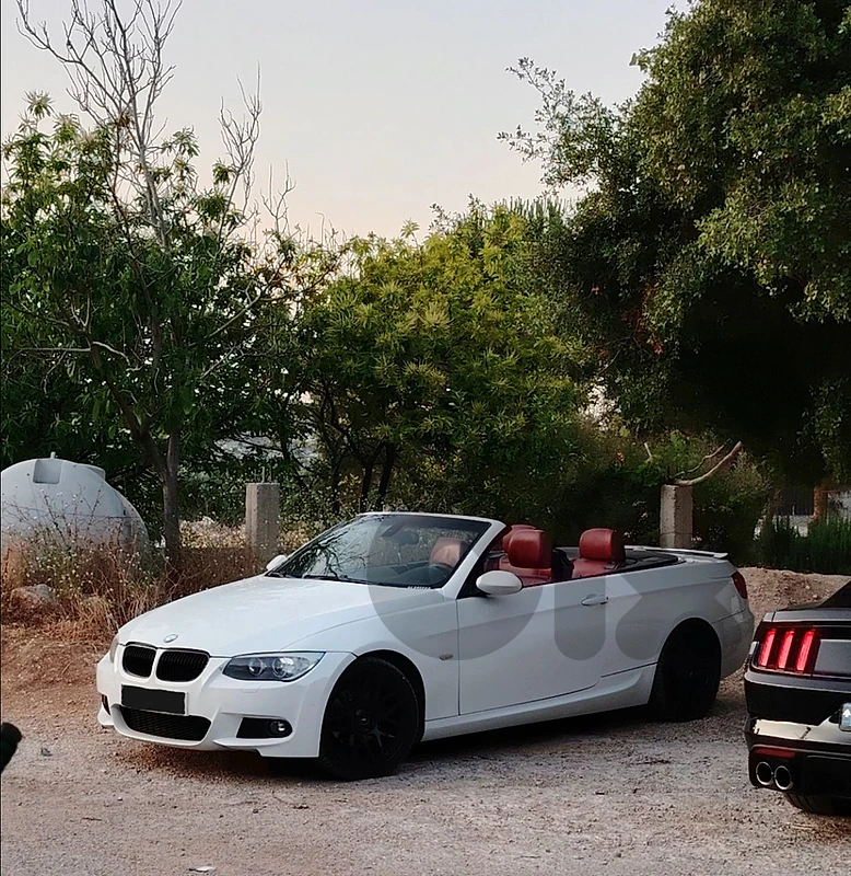 BMW 3-Series 2009 e93