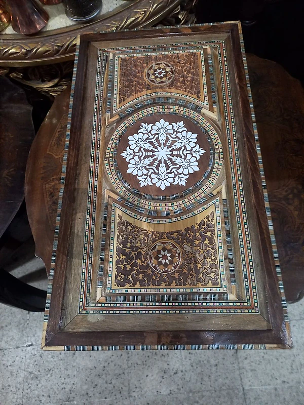 طاولة زهر خشب جوز مطعم صدف مع جارور ولا اروع تشكيلة واسعة عدة موديلات