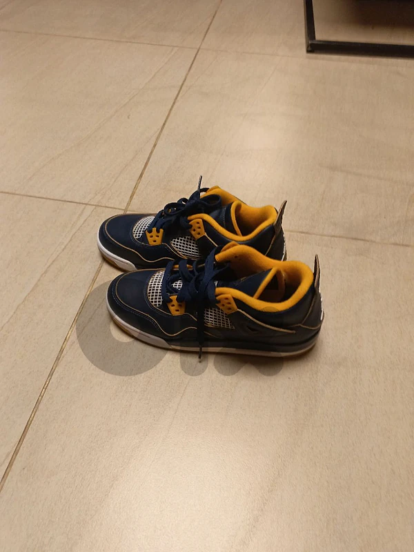 this is a real air jordan 4 retro"Dunk From Above " for collection "