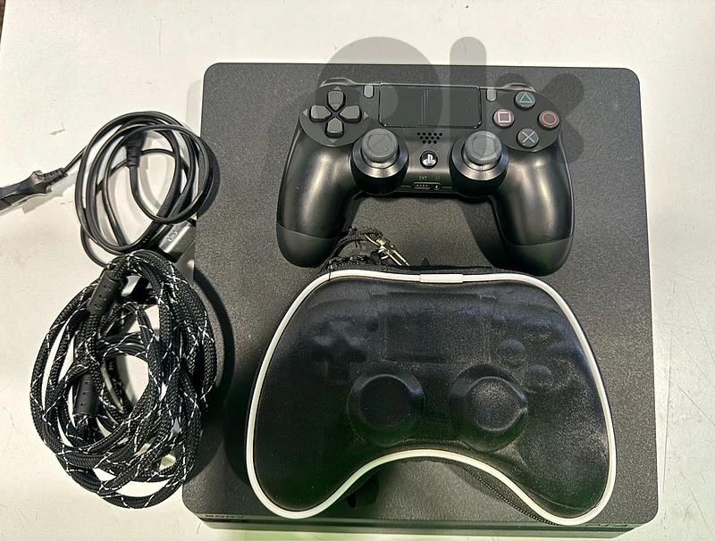 Ps4 slim 1 tb 1 original controller