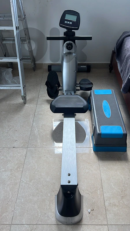 Rowing Machine – Excellent Condition