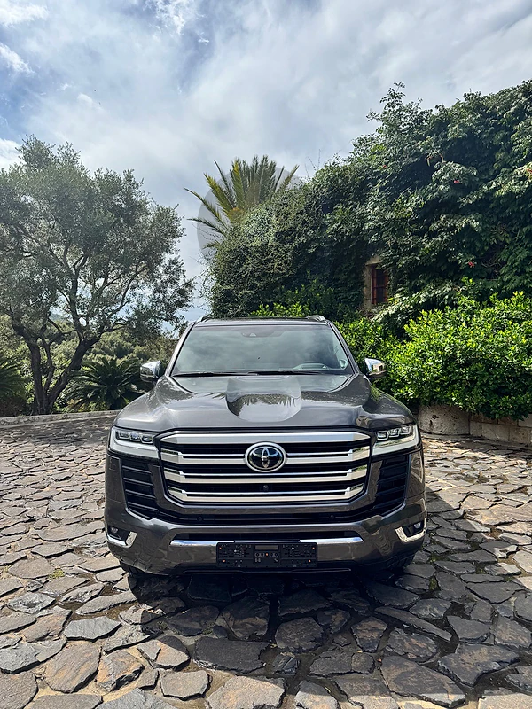Toyota Land Cruiser 2023 VXR