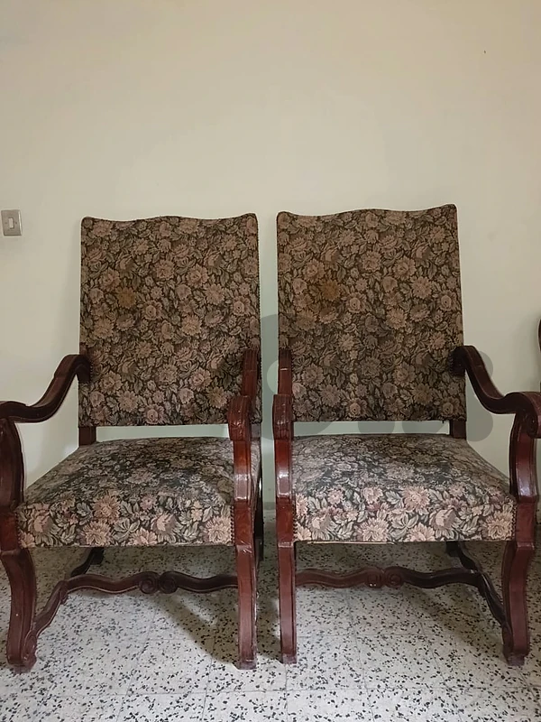 sofa *2 w kasare *2 w kesrse la hala