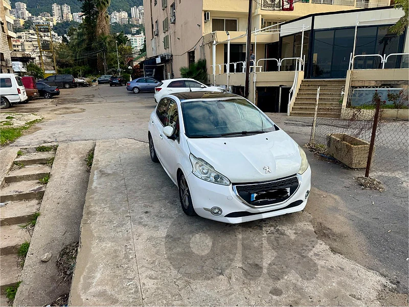 Peugeot 208 2013