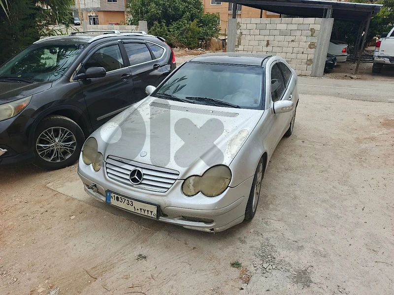Mercedes-Benz C-Class 2022 2002 Mercedes-Benz C-Class 2022 2002