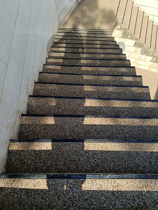 باطون مطبع وملون