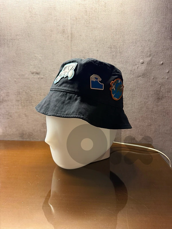 Karl Lagerfeld Patch Bucket Hat – New