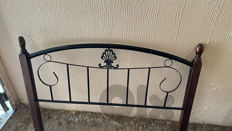 two beds ( iron ) zero scratch