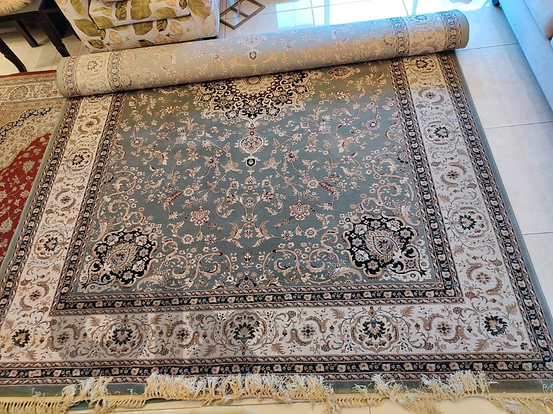 سجادة فخمة جداً