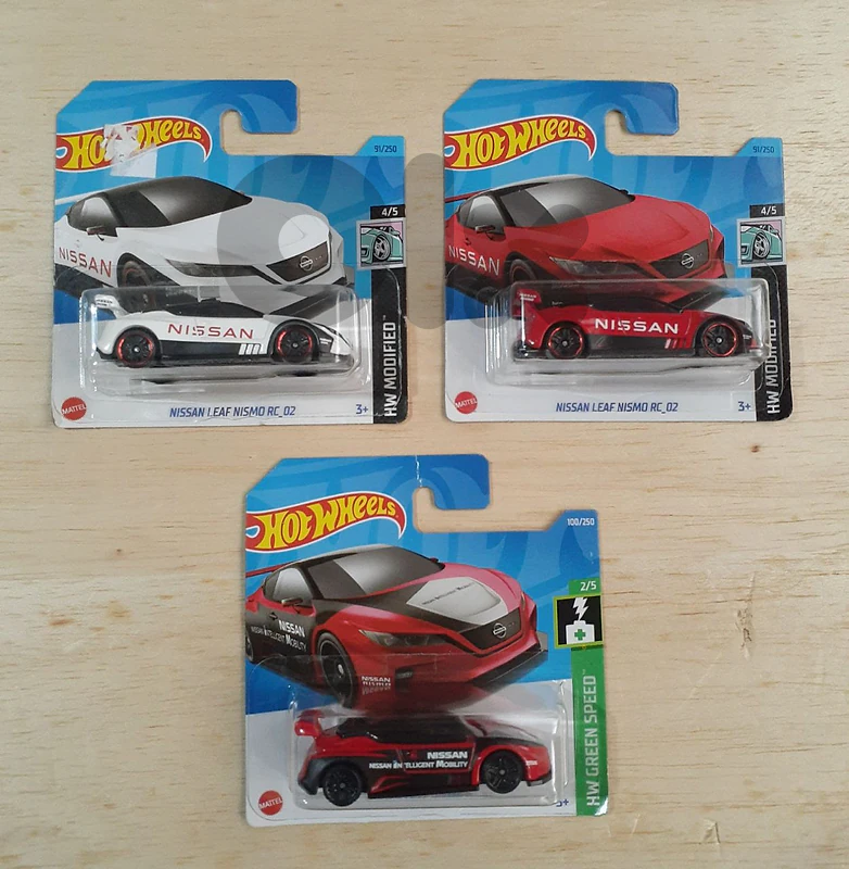 Hot Wheels Nissan diecast car model 1;64