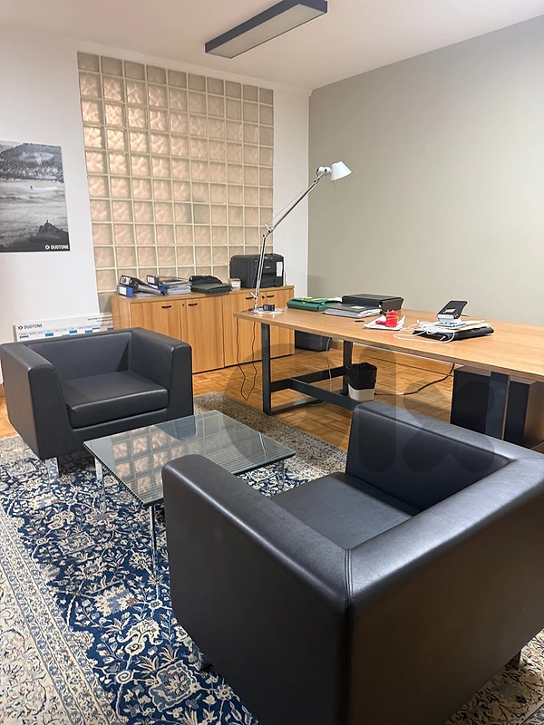 offoce for rent  in jal el dibمكتب للاجار في جلً الديب