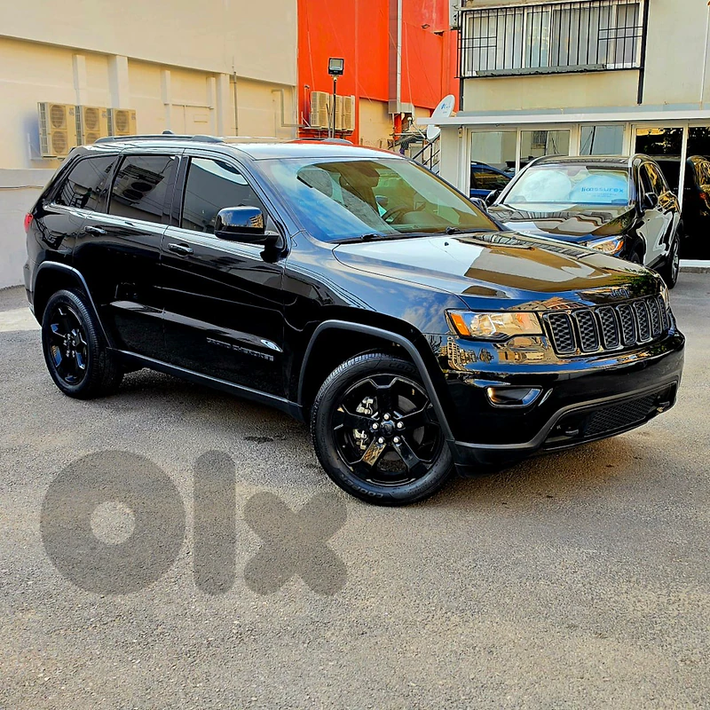 JEEP GRAND CHEROKEE 2018 UPLAND 4WD MINT CONDITION