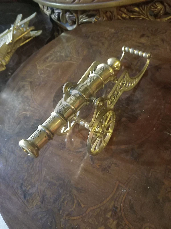 مدفع نحاس للديكور روعة