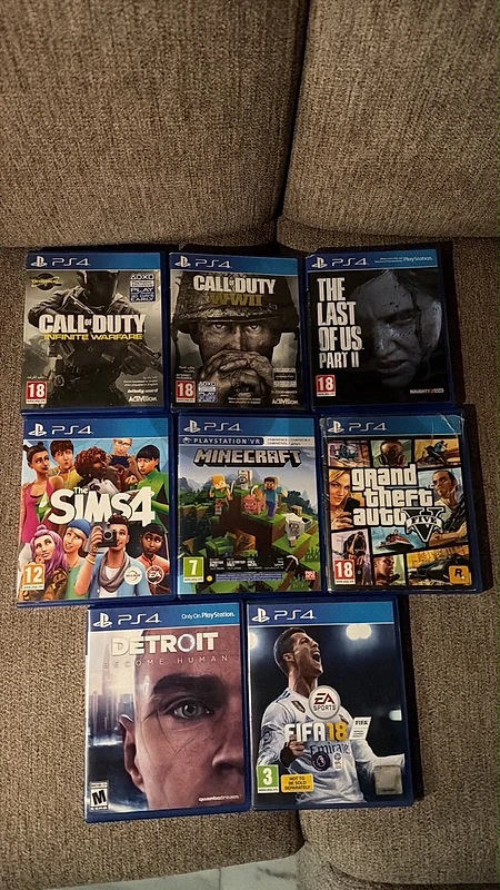 Playstation 4 cds 8 video games