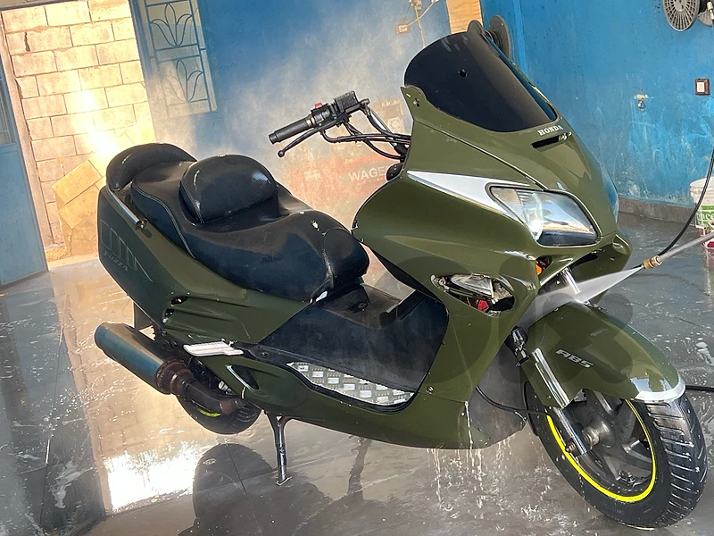 Honda forza 250cc