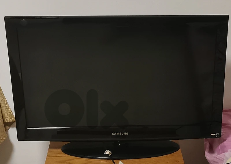 شاشة ساسمونج ٣٢ اينش | Samsung 32-inch HD LCD TV – HDMI & USB