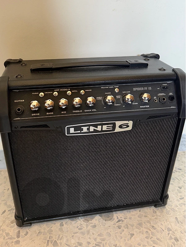 Line 6 spider IV 15 watt - guitar amp