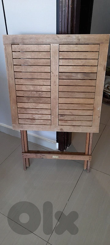 table and 2 chaira