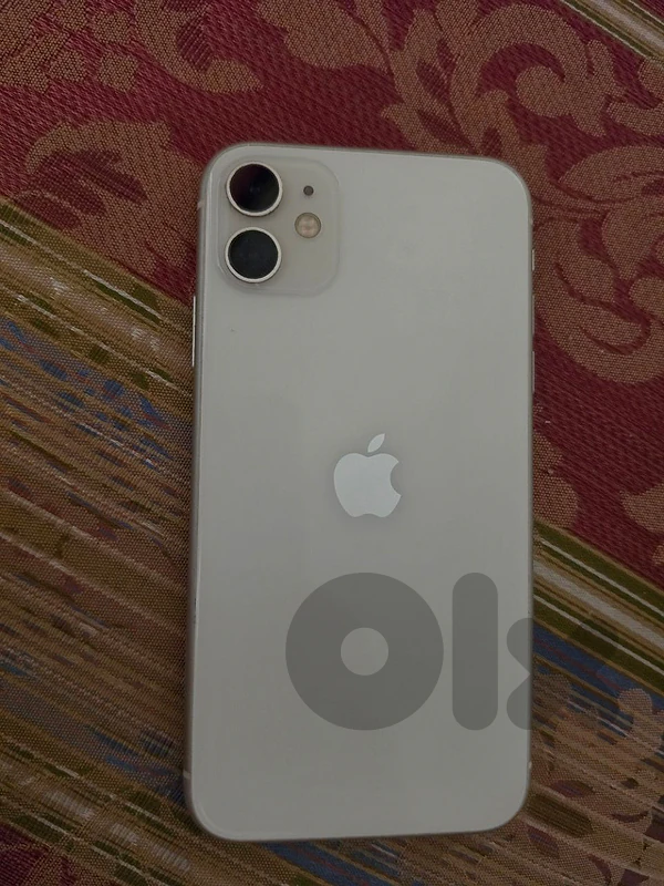 للبيع iphone 11 مستعمل ابيض 128جيغا