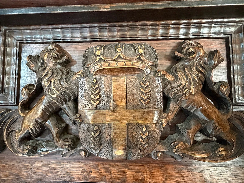 19th-Century Dutch Renaissance Style Kussenkast Cabine