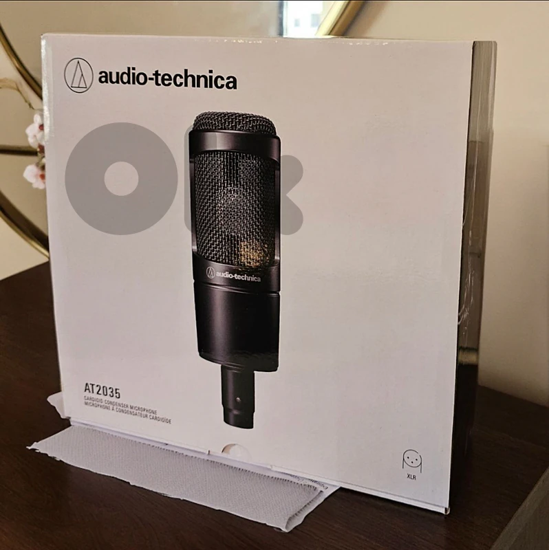Audio-Technica AT2035 Microphone + Shock Mount