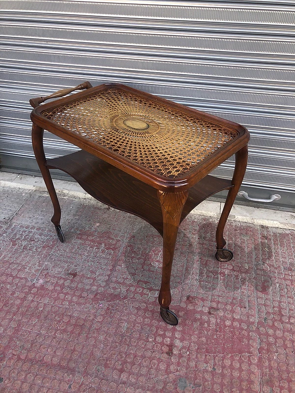 vintage rattan trolley in excellent condition, 140$