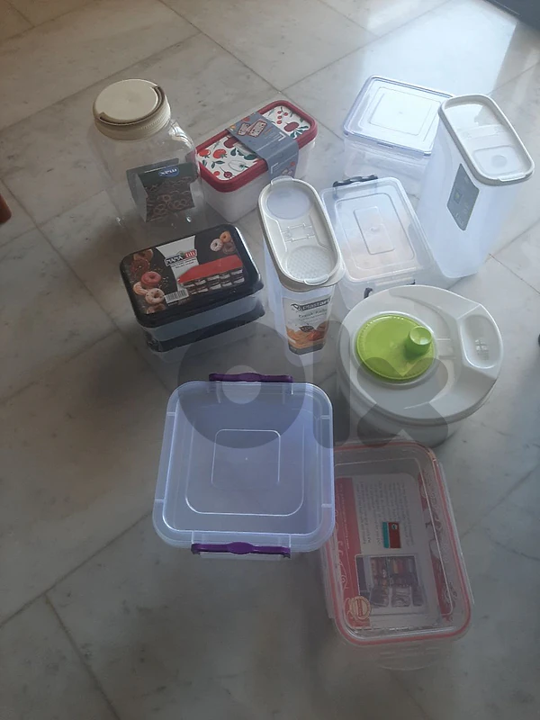 Tupperware شروة تصفية ١٧ حبة