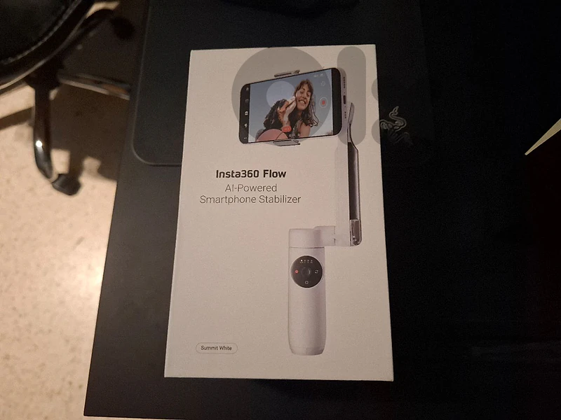 Insta360 flow smartphone gimbal