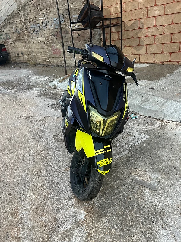 tvs xt