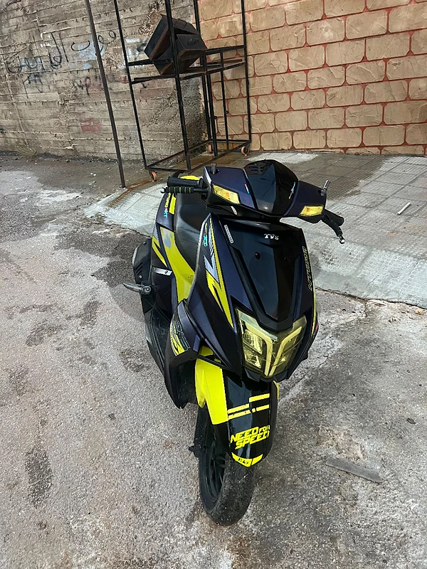 tvs xt