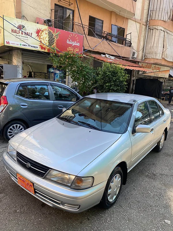 Nissan sunny 1998