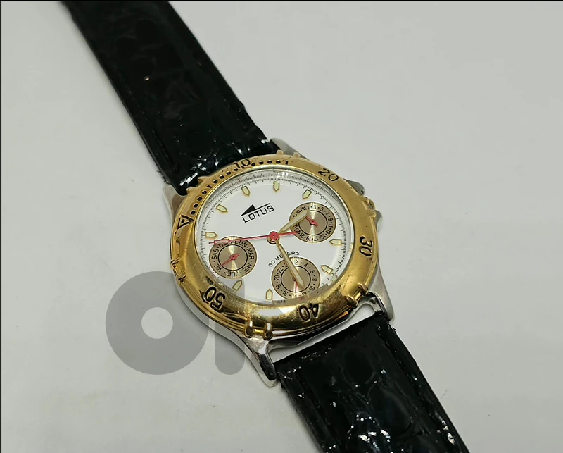 20$ Vintage Lotus Quartz Men's Watch Bezel White Dial Leather Strap