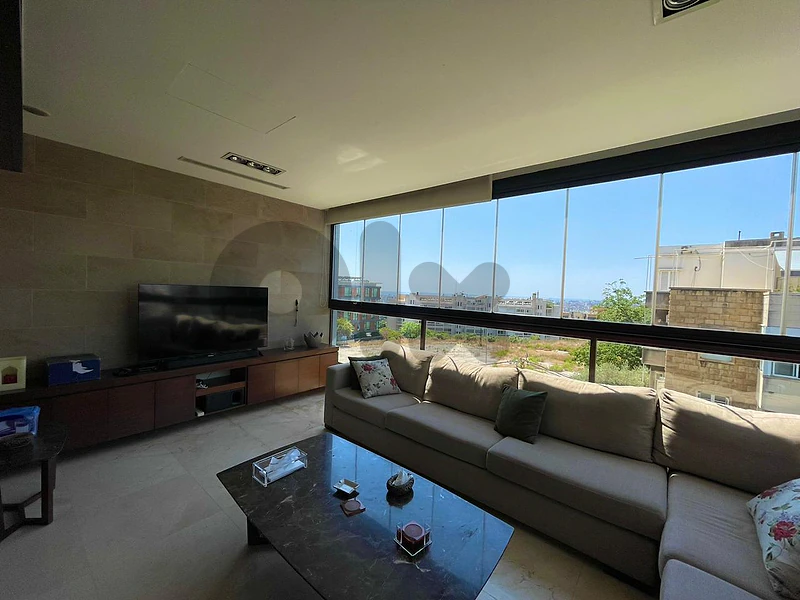 Apartment For Sale in Hazmieh 800,000$ شقة للبيع  في الحازمية