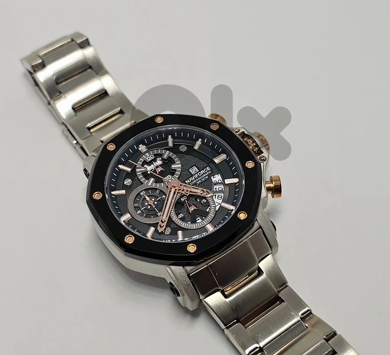 30$ NAVIFORCE NF8049 Men's Quartz Chronograph Stainless Steel Watch