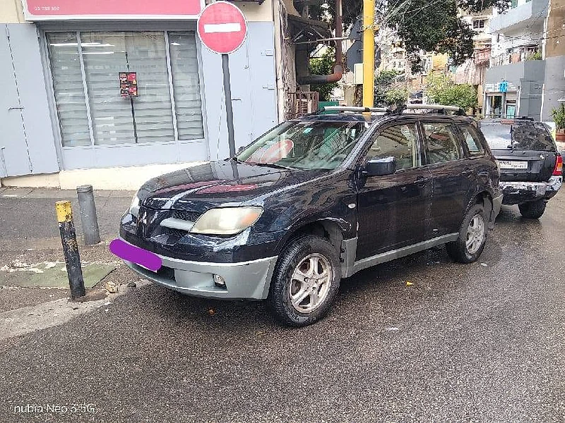 Mitsubishe outlander 2003