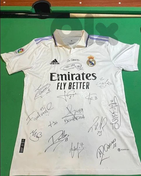 Official signed Real Madrid shirt from  2022 2023 season
