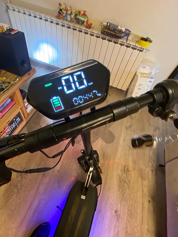 scooter electric esa etkoun tahkoun brede men baaed el 2:30