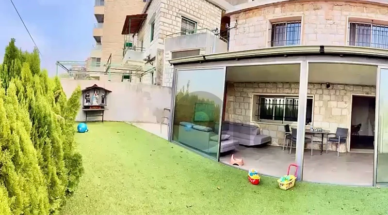 standalone house