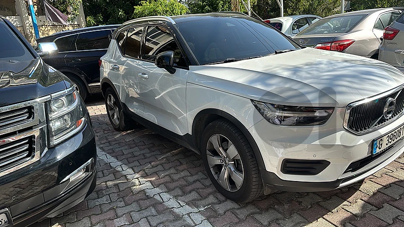 Volvo XC40 2018 momentom +