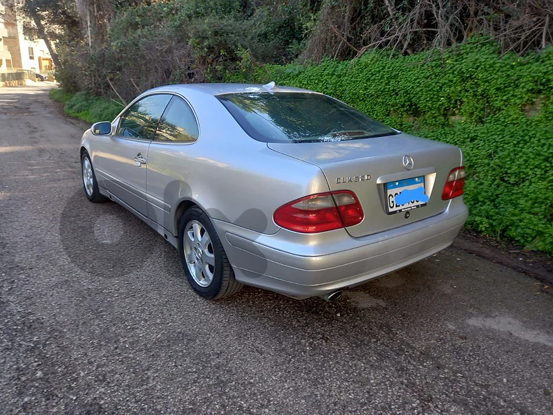 Mercedes-Benz CLK-Class 2002