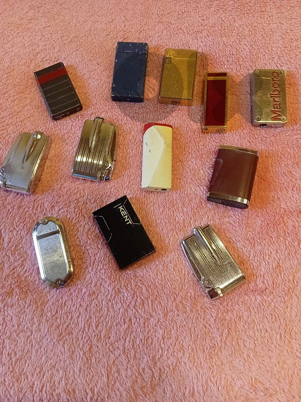 lighters 12 pcs bi 25 dollar
