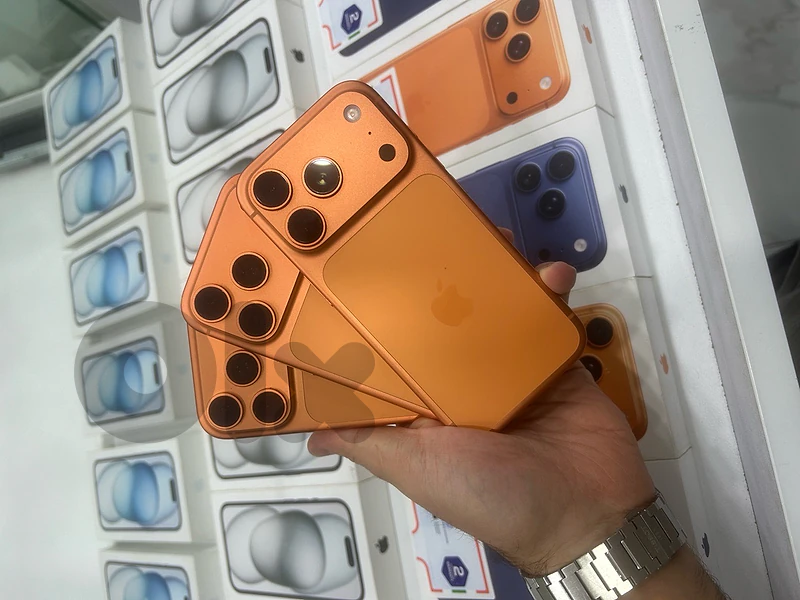 used iphone 17 pro 256gb orange