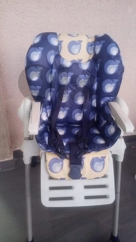 HIGH CHAIR