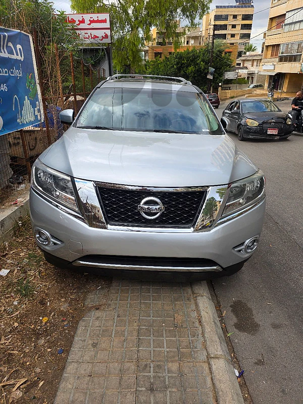 Nissan Pathfinder 2014 platinum