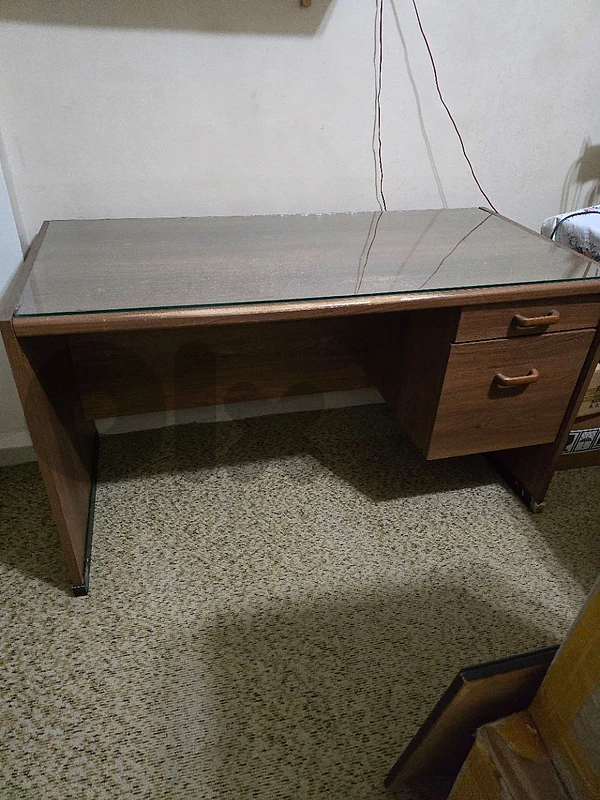 desk with glass top