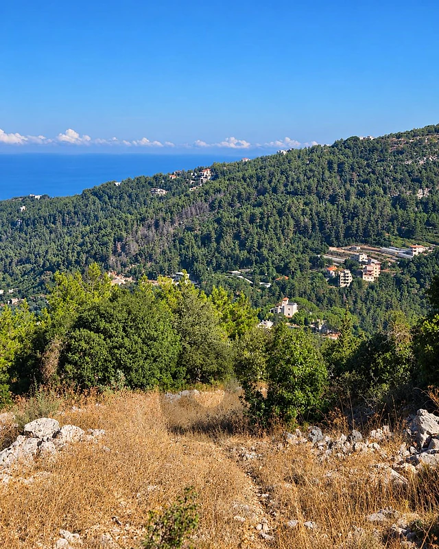 Land for Sale – 803 m² | Sea View | أرض للبيع مع إطلالة على البحر