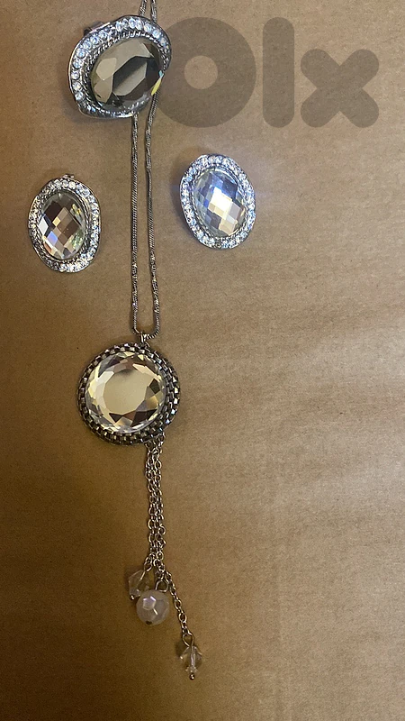 Glittering Silver-Tone Crystal Necklace, Ring & Earrings Set Glittering Silver-Tone Crystal Necklace, Ring & Earrings Set