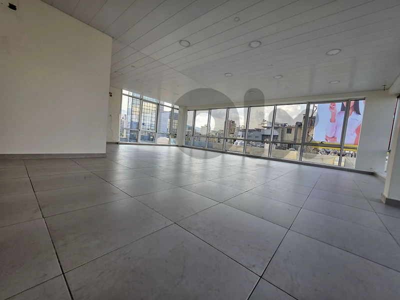 Prime location Office in Zalka, Maten